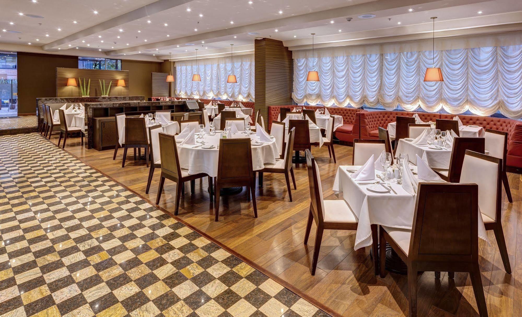 Doubletree By Hilton Bogota Parque 93 Hotel Eksteriør billede